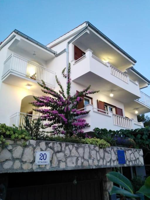 Apartment Mia - Spacious Apartment On 85 M2 With Beautiful Sea View Traù Esterno foto