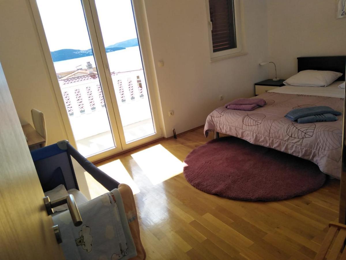 Apartment Mia - Spacious Apartment On 85 M2 With Beautiful Sea View Traù Esterno foto