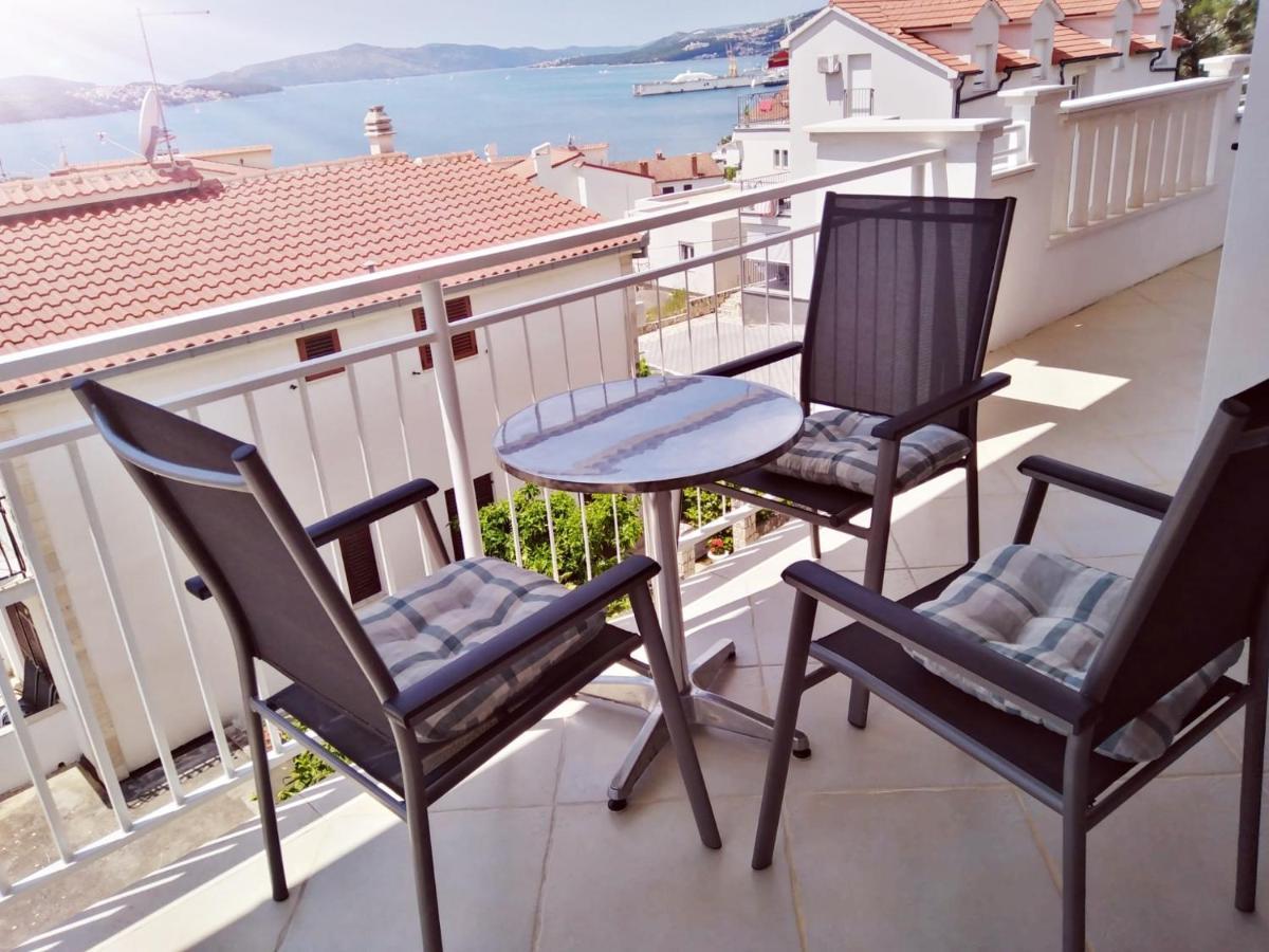 Apartment Mia - Spacious Apartment On 85 M2 With Beautiful Sea View Traù Esterno foto