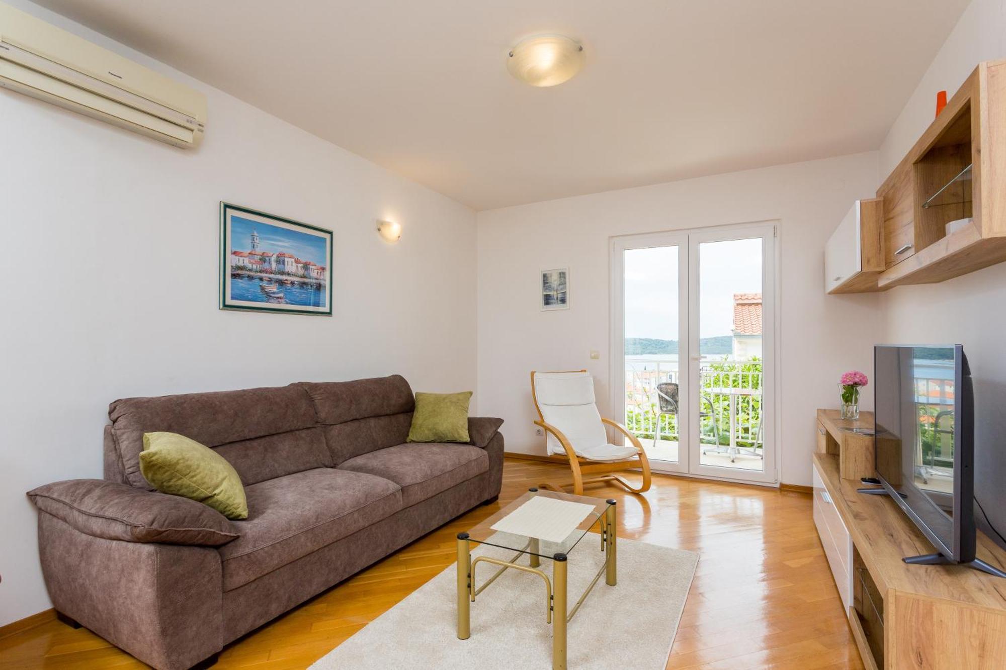 Apartment Mia - Spacious Apartment On 85 M2 With Beautiful Sea View Traù Esterno foto