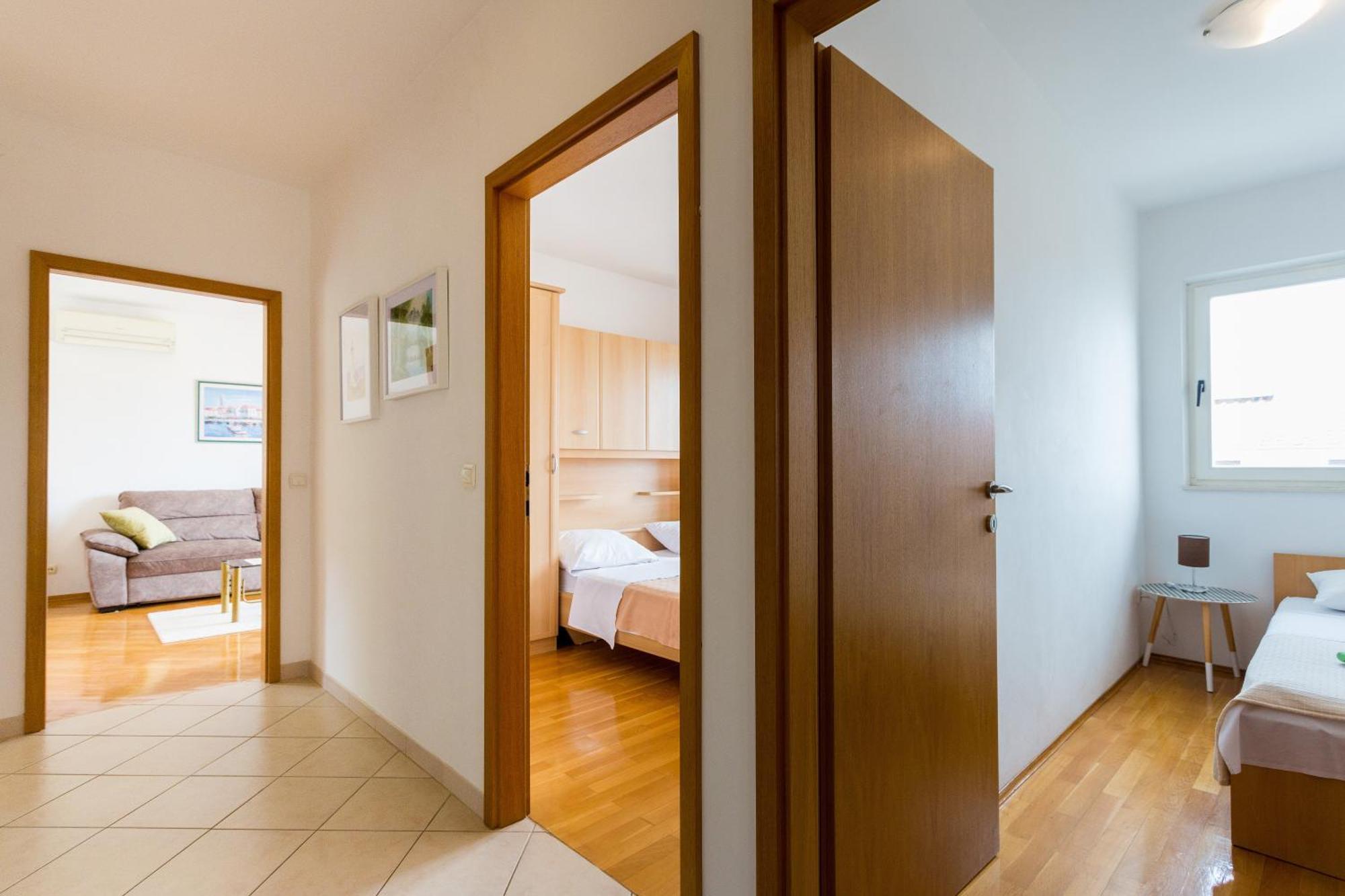 Apartment Mia - Spacious Apartment On 85 M2 With Beautiful Sea View Traù Esterno foto